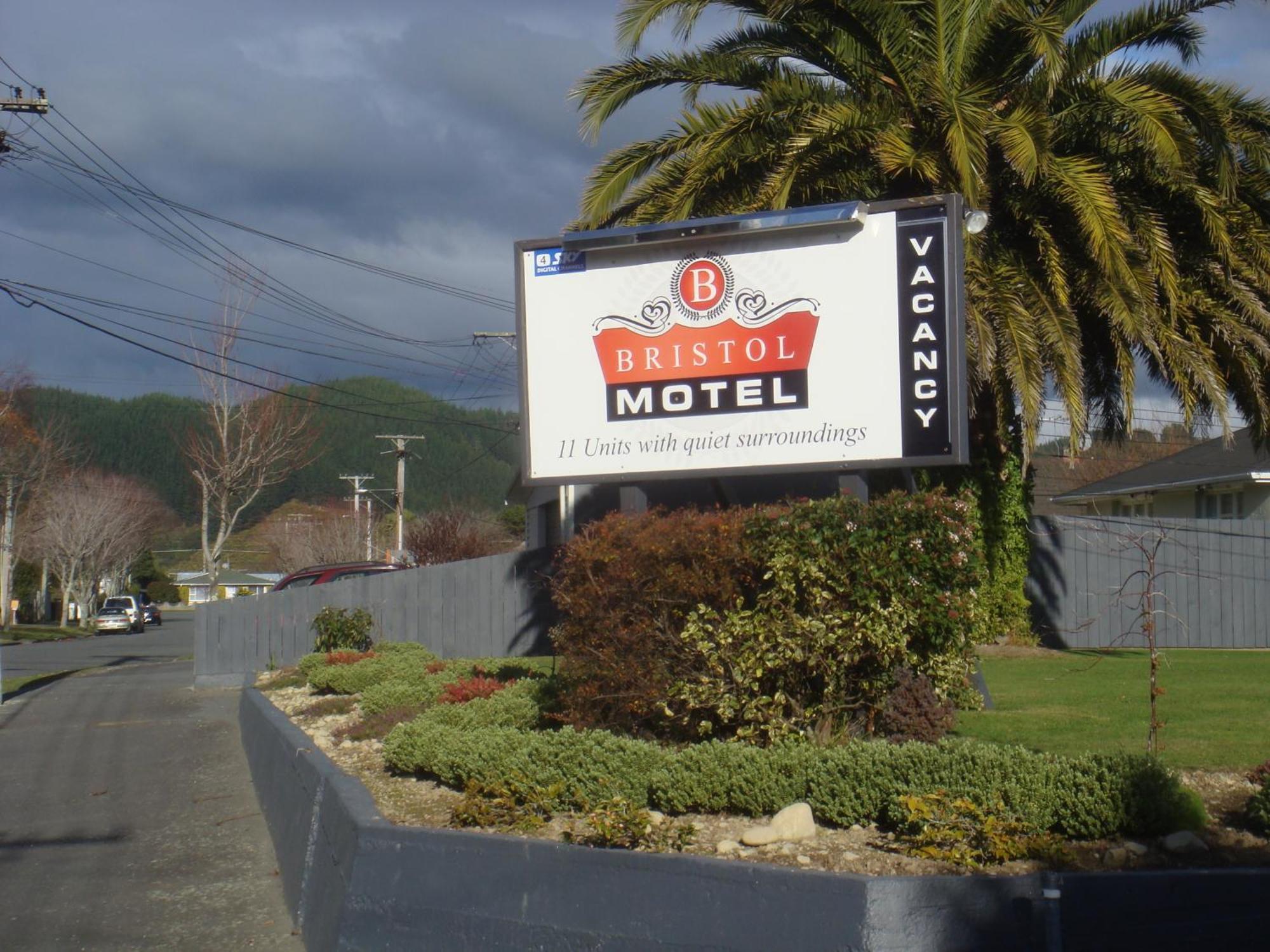 Bristol Motel Аппер-Хатт Экстерьер фото